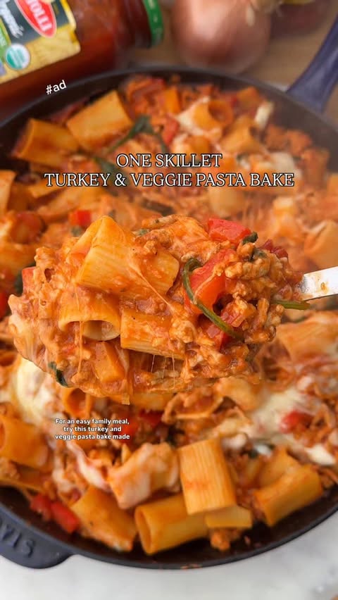 Instagram post by @foodiefromvt for Bertolli. Caption reads: [...] dish the whole family will
love using....