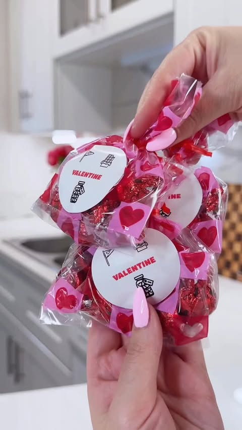 Instagram post by @nicole_pamelaaa for NIIMBOT. Caption reads: Valentine’s Day made easy with @niimbot Printers....