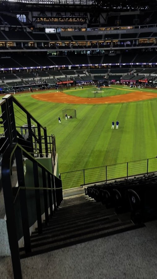Instagram post by @pictureperfectluis for Citi. Caption reads: #ad Reviewing the food options at a Texas Rangers....