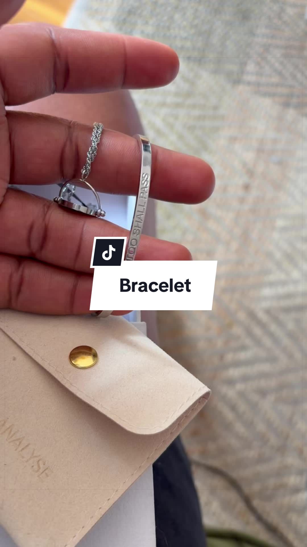 TikTok post by @j_udith.c for Soul Analyse. Caption reads: [...] #faith #affirmations #bracelet @Soul Analyse.