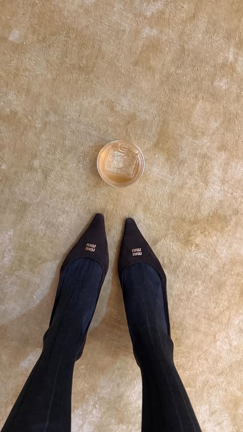 Instagram post by @gracemurrphy for Moroccanoil. Caption reads: ad My immediate anti frizz remedy - there’s never....