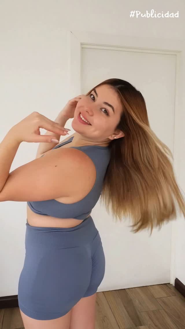 Instagram post by @ximenaoverall for Head & Shoulders LA. Caption reads: 🍯 Probé el tip más viral y ahora es parte de mi....