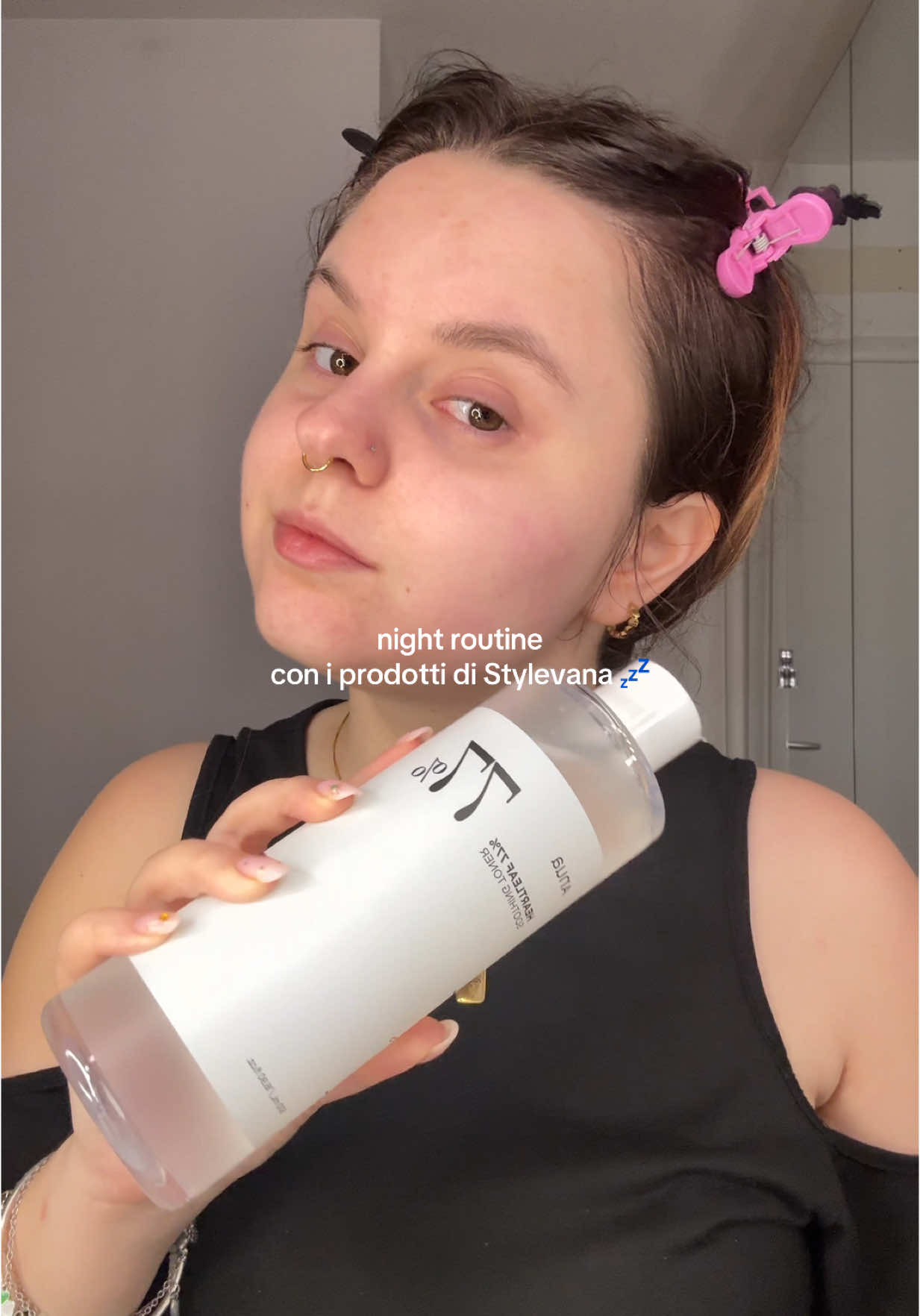 TikTok post by @deebbiee_ for Axis-y. Caption reads: [...] 77% Soothing Toner - 500ml • AXIS-Y - Vegan....