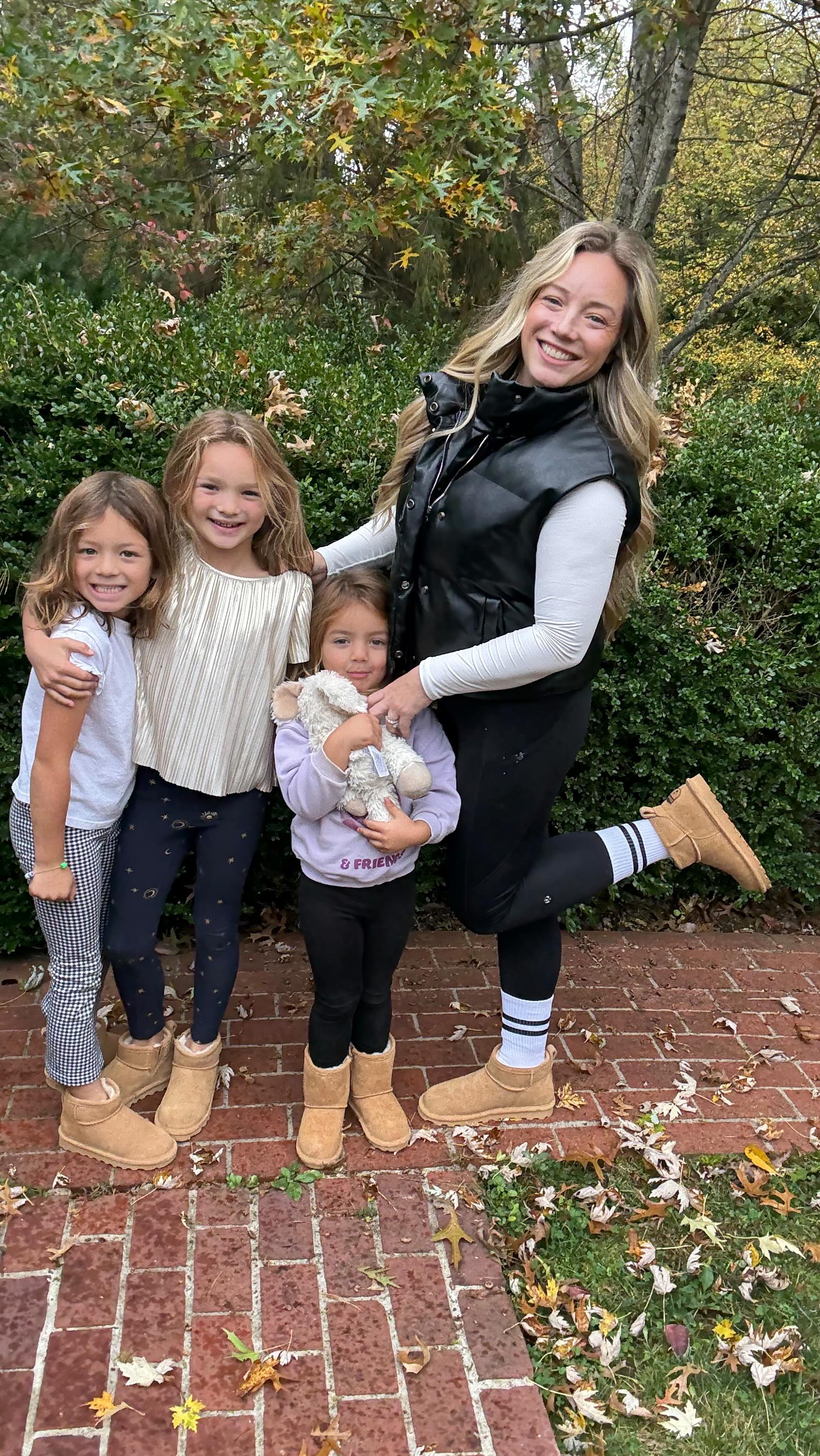 Instagram post by @amanda.goov for BEARPAW. Caption reads: got the whole girl squad fresh @bearpawshoes -....