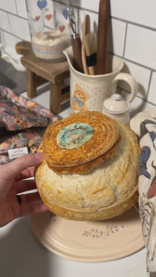 Instagram post by @nicolethemom_ for Esembly Baby. Caption reads: I love my new sourdough bread bag from @esembly....