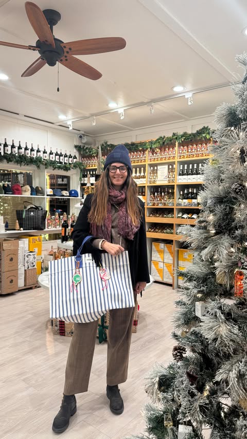 Instagram post by @joeywolffer for Goldbelly. Caption reads: There is nothing I love more than when my friends....