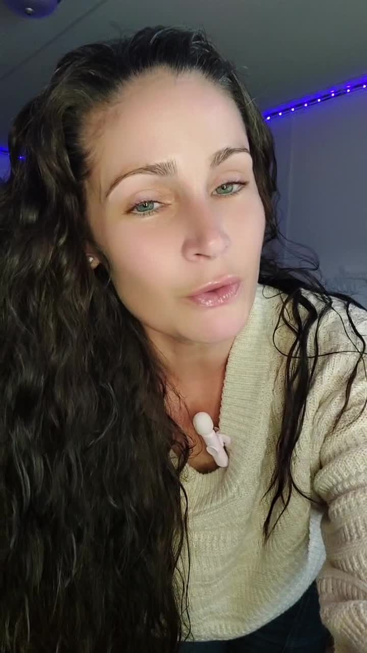 TikTok post by @lydiamills10 for Dream Pairs. Caption reads: @Dream Pairs #dreampairs #winterboots....