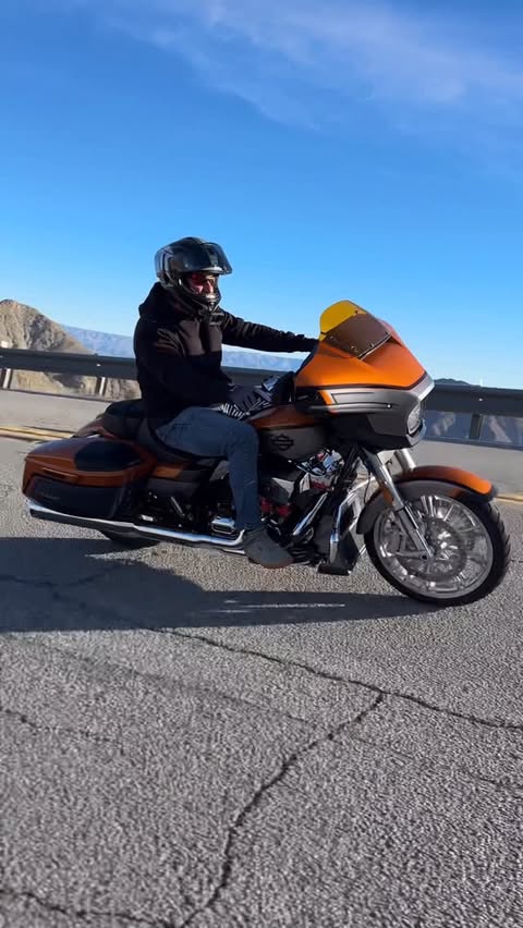 Instagram post by @cyclefanatix for Michelin. Caption reads: [...] on long hauls. @harleydavidson....