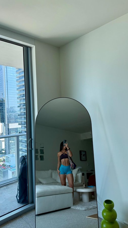 Instagram post by @nicoledoyon for Six Star Pro Nutrition. Caption reads: lower body day with @sixstarpronutrition....