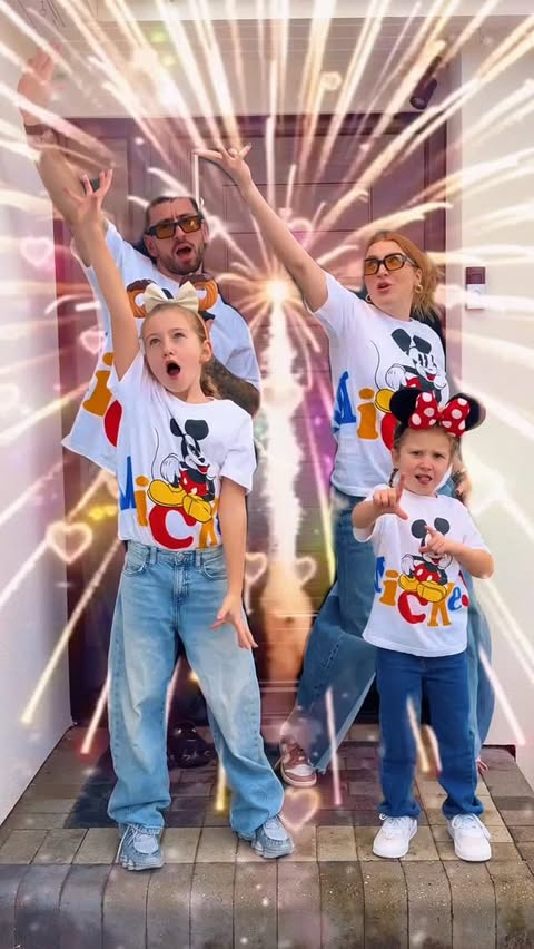 Instagram post by @theldnfamily for Disney On Ice. Caption reads: [...] fave family days out is going to see....