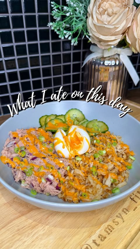 Instagram post by @tamsyn_fitter_happier_me for Protein Works. Caption reads: [...] ⭐️ There’s a link in my bio to shop....