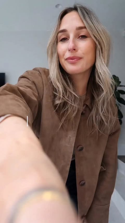 Instagram post by @caroline_thestylist for Symprove. Caption reads: New year, same me…

A few years ago I knew nothing....