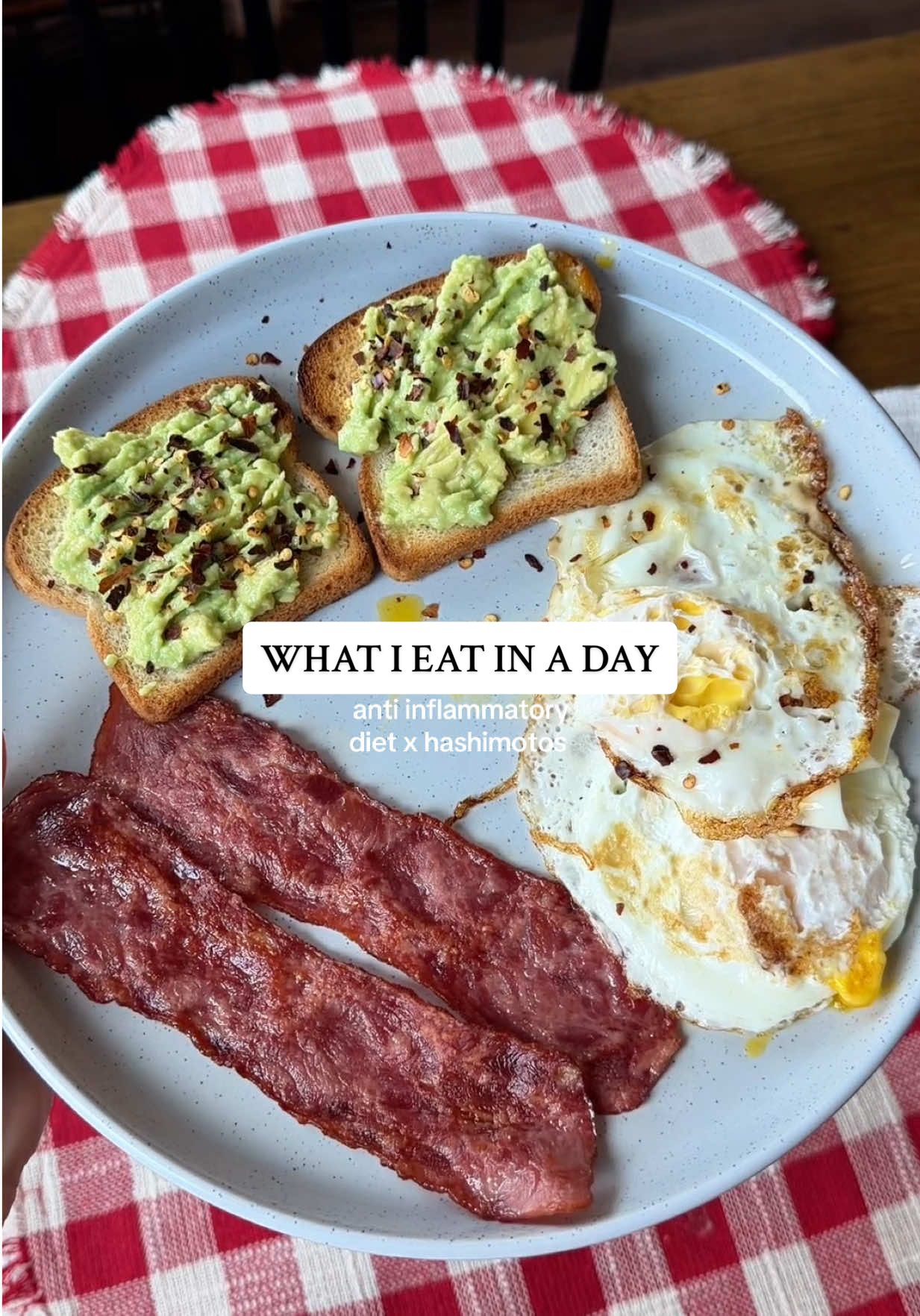 TikTok post by @ninabucksner for Siete Foods. Caption reads: [...] #figpartner @Kettle and Fire @Siete Foods....