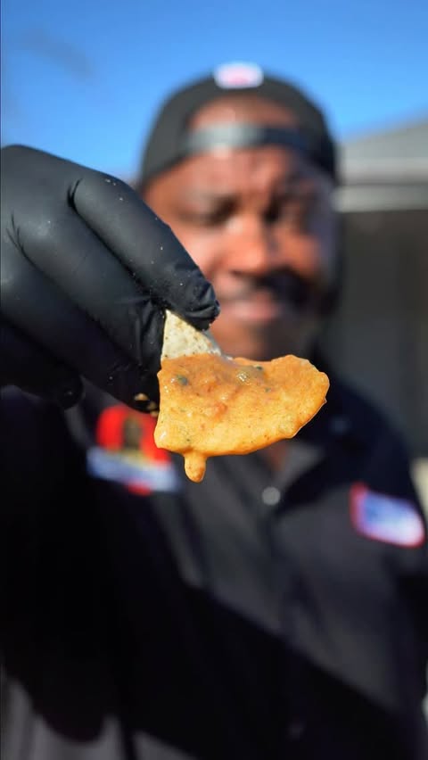Instagram post by @chucksflavortrain for Circulon. Caption reads: [...] no problem! Do it in your oven!....