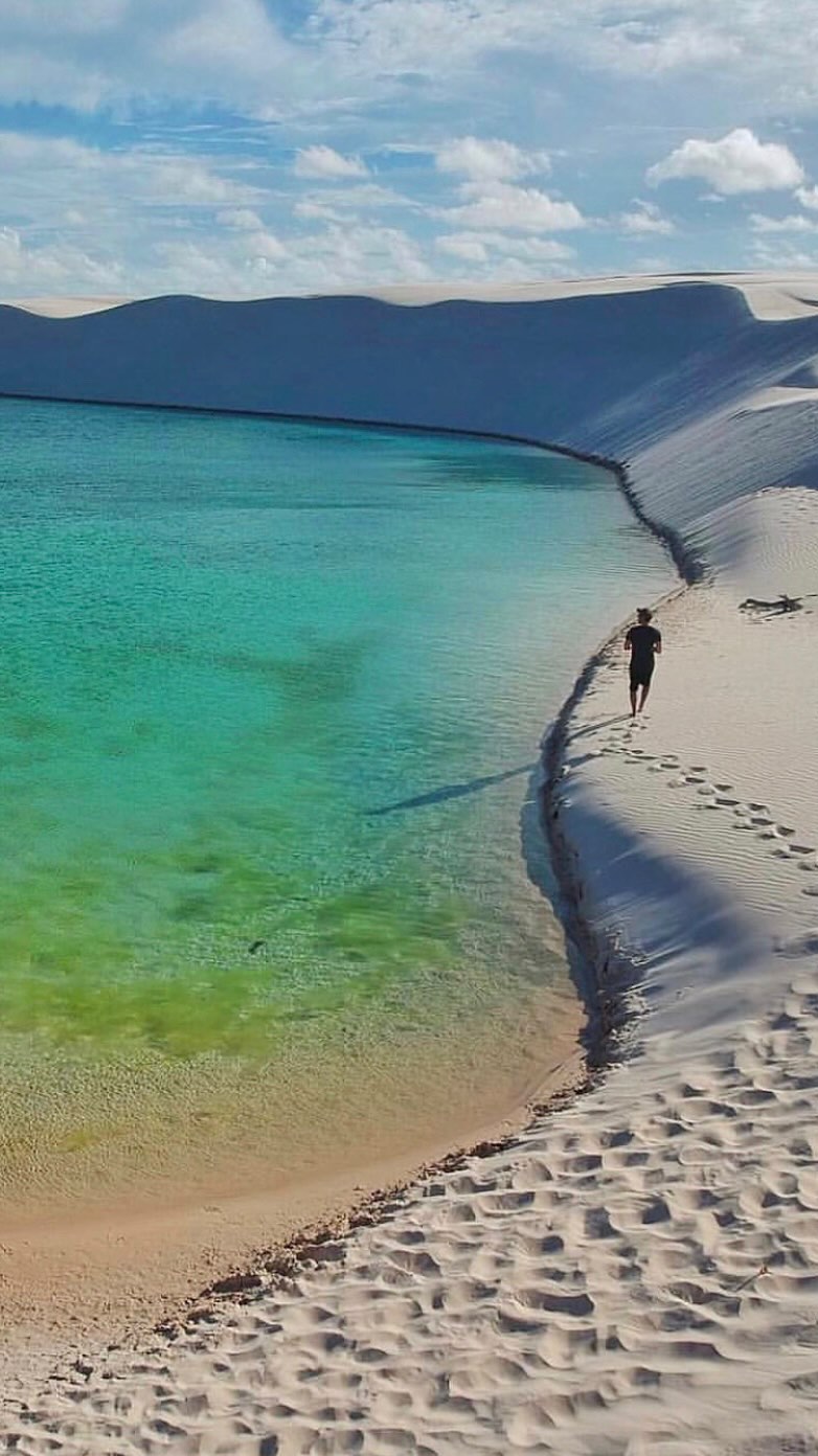 Instagram post by @destinosimperdiveis for Columbia México. Caption reads: Qual é a melhor época para visitar esse paraíso....
