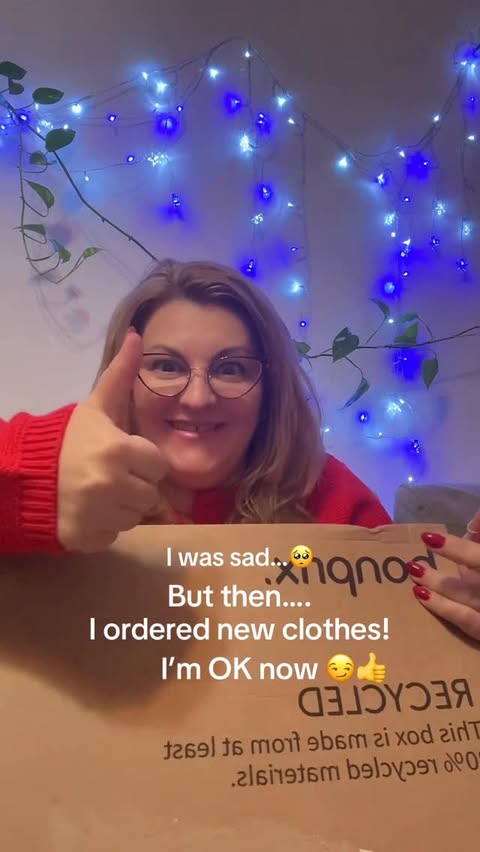 Instagram post by @adinaadamvlogs for Bonprix. Caption reads: [...] mi-am comandat haine noi 😏 de la @bonprix....