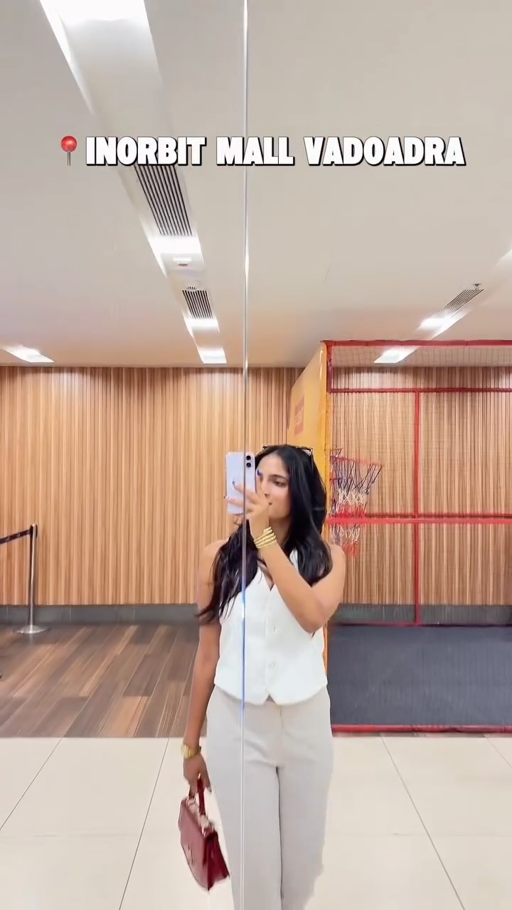 Instagram post by @miniirajputt for ALDO Shoes. Caption reads: #AD
Shopping kinda day at Inorbit Mall, Vadodara!....