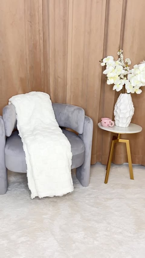 Instagram post by @joni_ayla for Voghion. Caption reads: Unboxing my Vohion haul ✨ affordable finds + cozy....