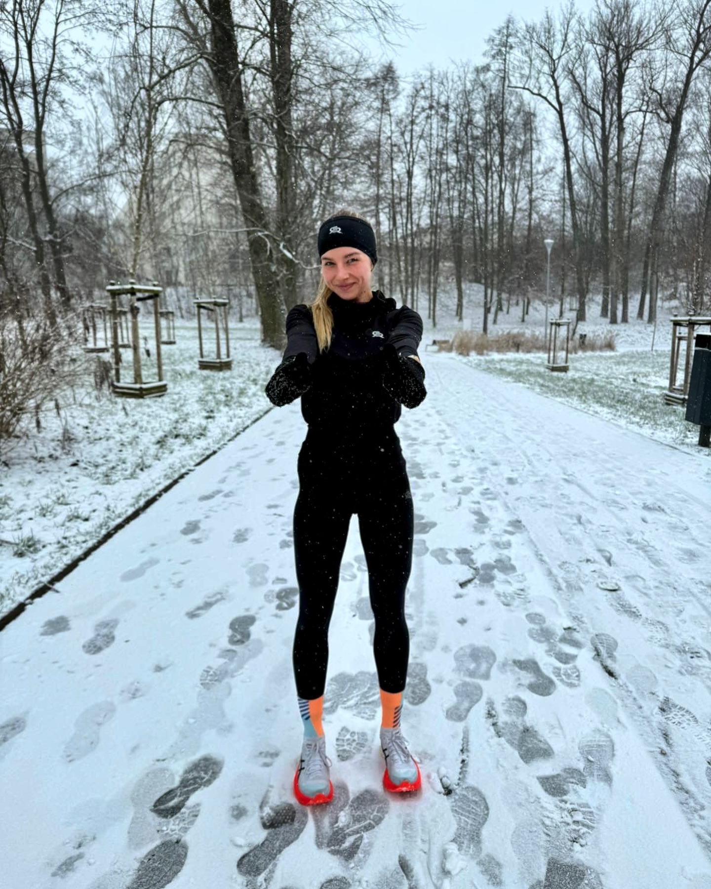 Instagram post by @_biegajacadietetyczka for Rough Radical. Caption reads: Może to jedna z ostatnich fotek w zimowej aurze,....