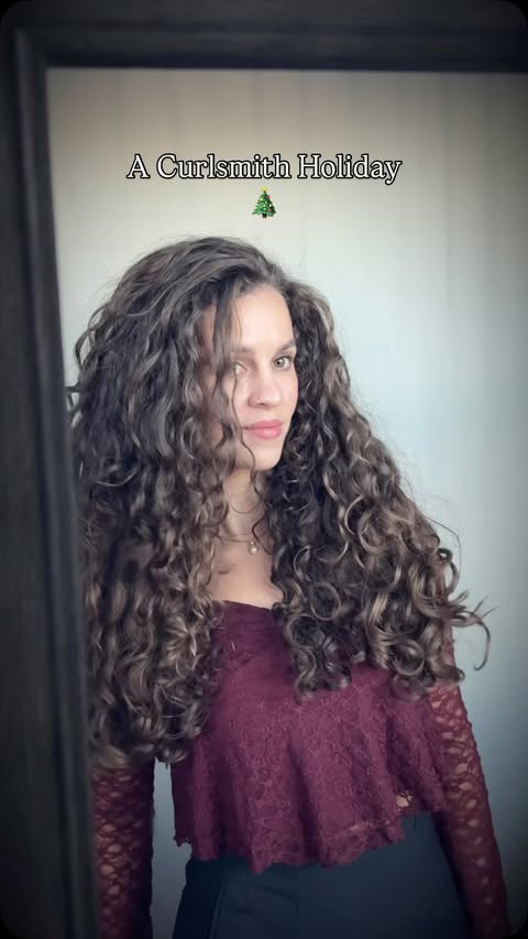 Instagram post by @kurlswkels for CURLSMITH. Caption reads: Merry Curlsmith!! 🎄 #curlsmithpartner get 30% off....