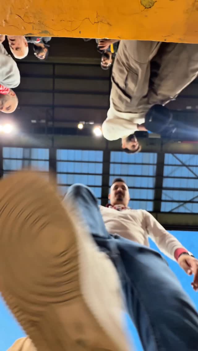 Instagram post by @elopi23 for Crypto.com. Caption reads: You’ll never walk alone ⚽️
Gracias por esta....