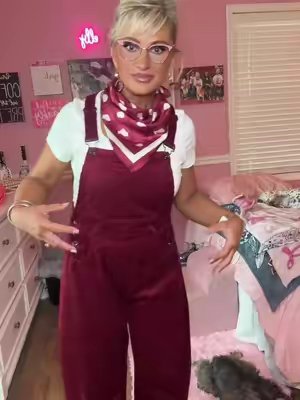 TikTok post by @colesmom21 for Molitree. Caption reads: [...] #tiktokshopfashion #falltransition @Molitree.