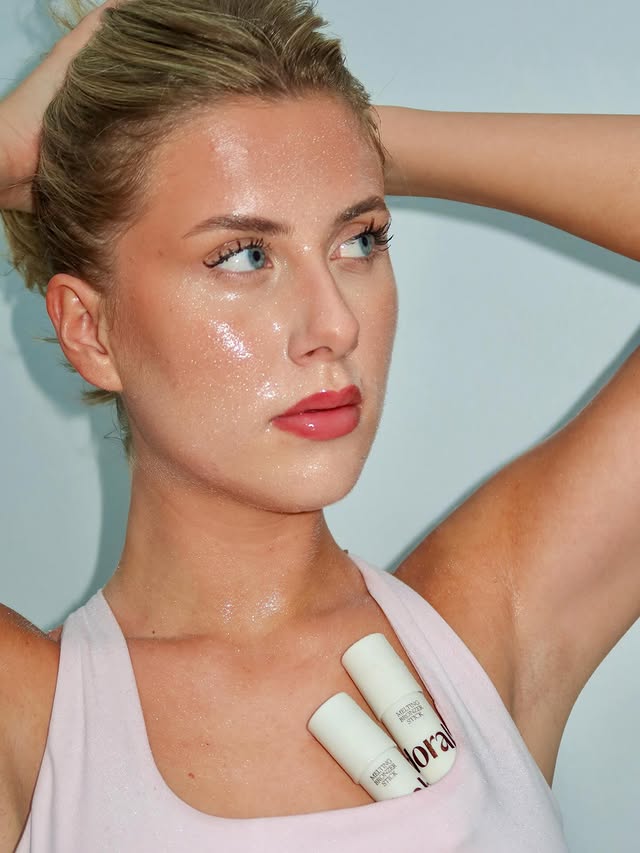 Instagram post by @leah.behn for Dorah by Leah. Caption reads: (reklame) MELTS into the skin, but never MELTS....