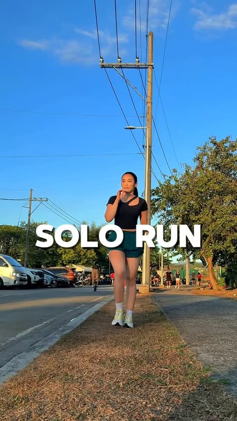 Instagram post by @hellojaneyyy for Soundcore. Caption reads: [...] best thing you can do is move 😌🏃‍♀️....