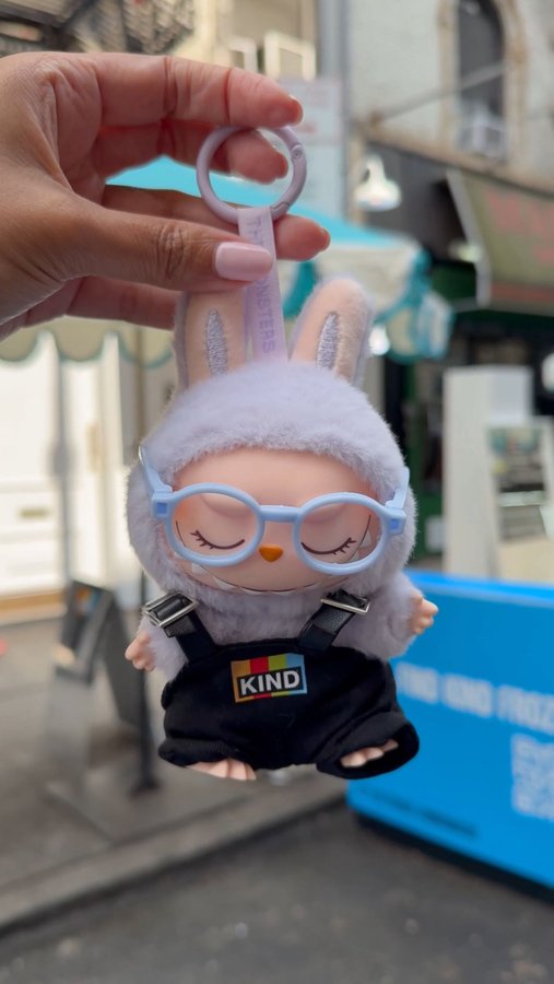 Instagram post by @averagesocialite for KIND Snacks. Caption reads: TODAY ONLY! @kindsnacks is popping up in NYC with....