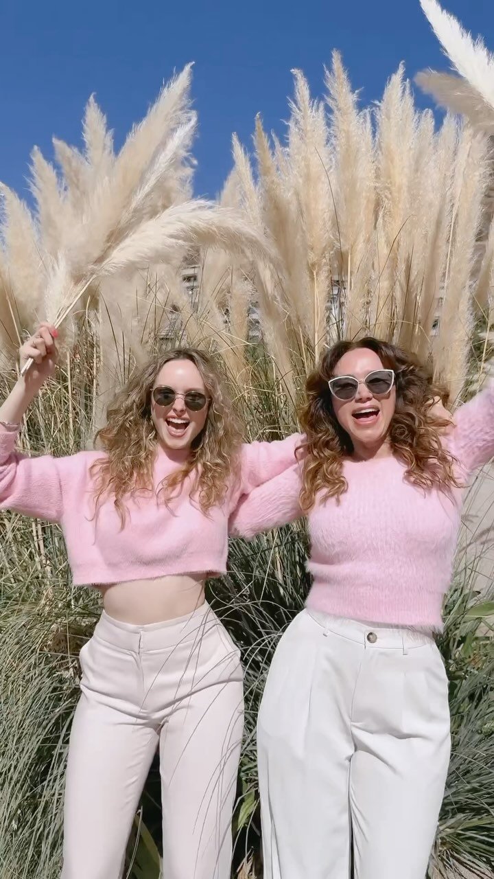 Instagram post by @fiojaederlund for Pandora. Caption reads: ✨Este Día de la Madre lo celebramos brillando....