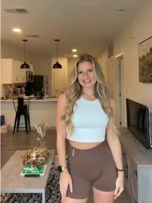 TikTok post by @chloealexis_8 for SHAFITS Official. Caption reads: @SHAFITS Official #gymfits.