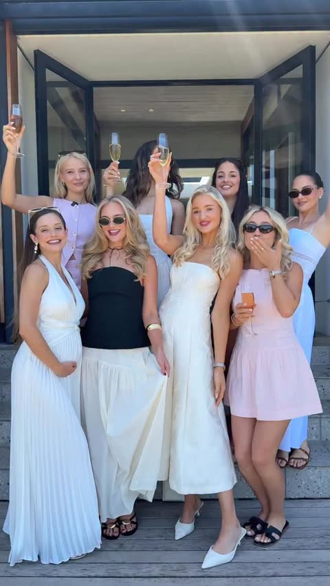 Instagram post by @natasha_joubert for Kérastase. Caption reads: 4 days of absolute joy but also frizz free hair😉....