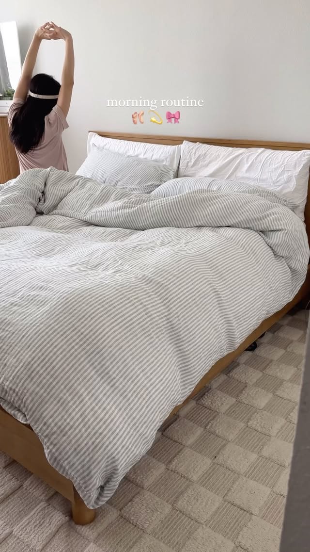 Instagram post by @idahuang_ for Icelandic Glacial. Caption reads: morning routine with @icelandicglacial! their....