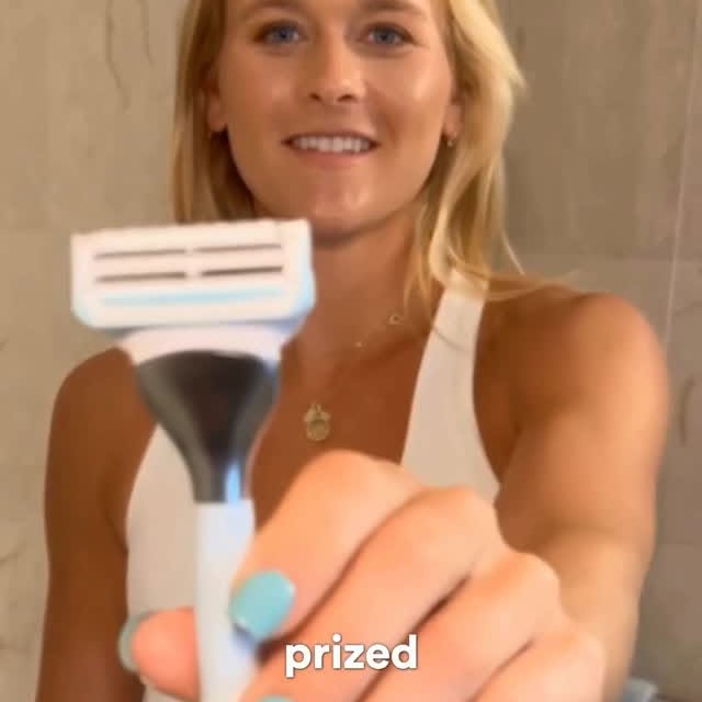 Instagram post by @peystearns for Gillette Venus. Caption reads: #ad #VenusPartner The @gillettevenus for Pubic....