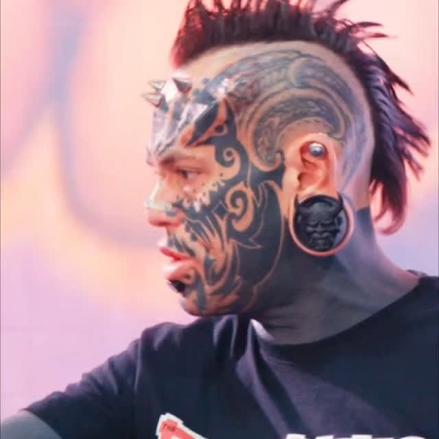 Instagram post by @toxii.bodymod for Dynamic Color. Caption reads: [...] @miamiyouthfair 
Sponsored by 
@dynamiccolor....
