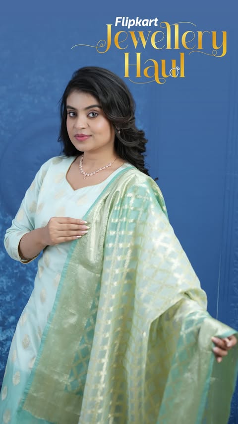 Instagram post by @suhinachakraborty for Flipkart. Caption reads: [...] with the right jewellery 🌙✨ These Flipkart....