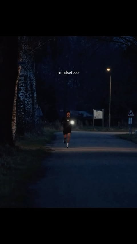 Instagram post by @iamdaanschel for Vitakruid. Caption reads: a little reminder that u got this🤝🏼 

@vitakruid....