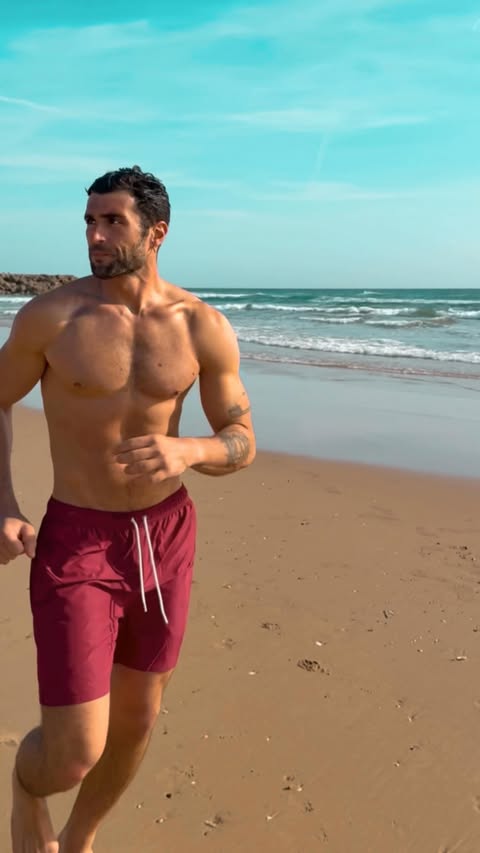 Instagram post by @brunifrancesco for Yamamay. Caption reads: 🌊 Ocean breeze wearing @yamamaymanofficial....