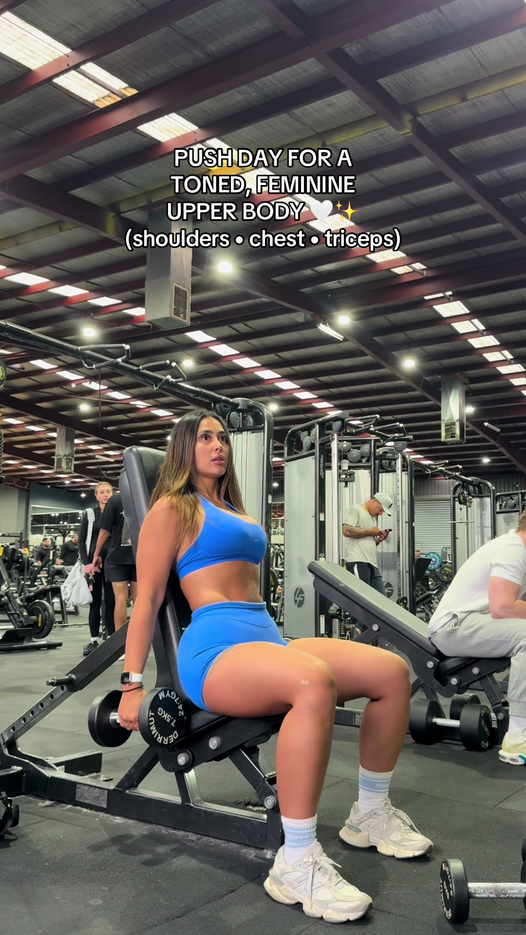 TikTok post by @angelique.stalker_fit for DFYNE. Caption reads: [...] you all the info 🤍 wearing @DFYNE - use....