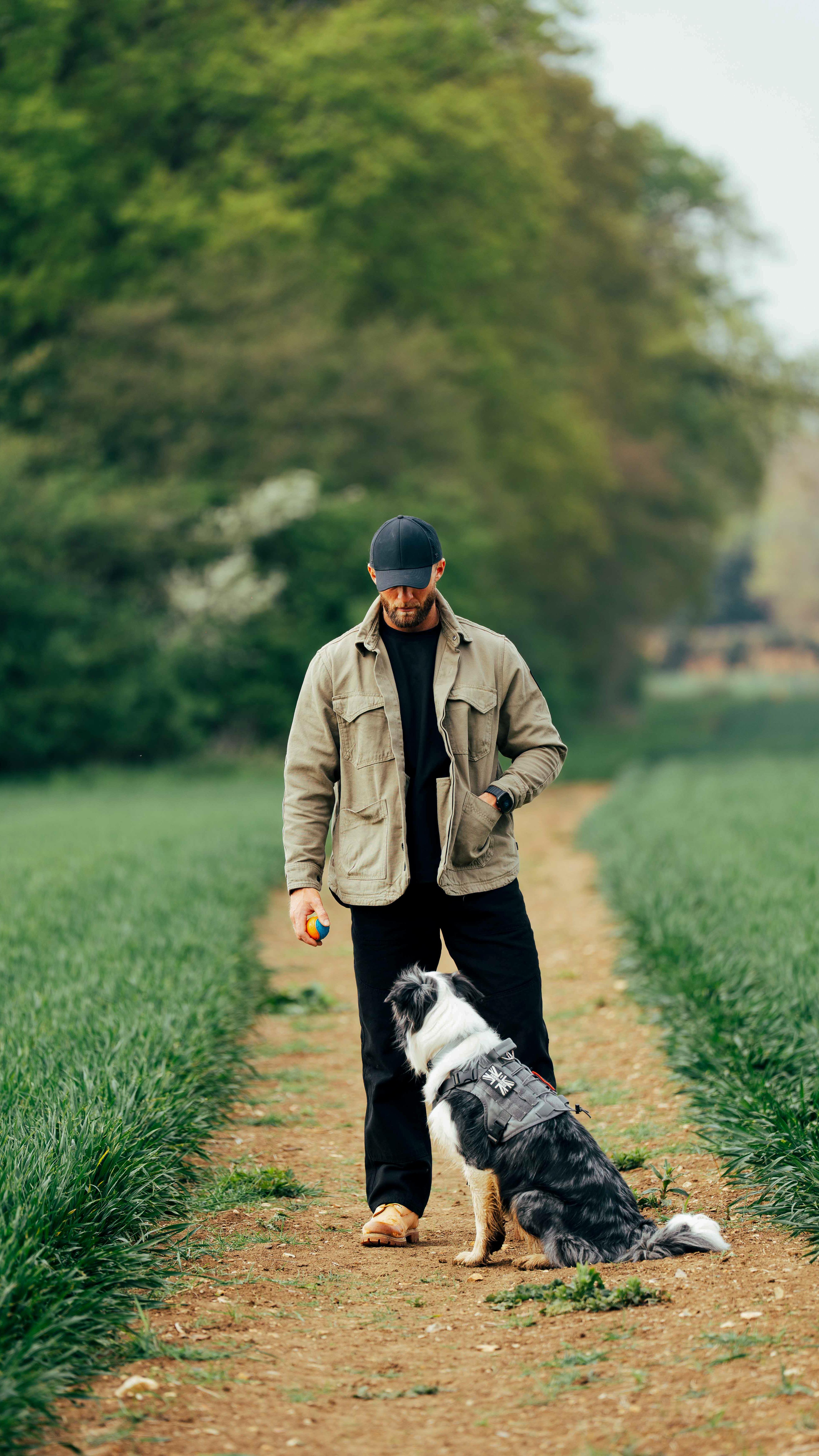 Instagram post by @tomkempfitness for Thrudark. Caption reads: Dissident. A uniform for the unruly. 

@thrudark

....
