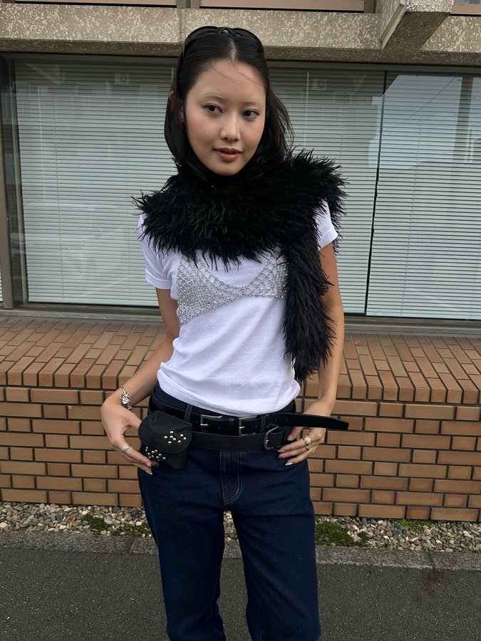 Instagram post by @shunatan317 for Beyond The Vines. Caption reads: fall is here🍝 belt & jeans #gifted.