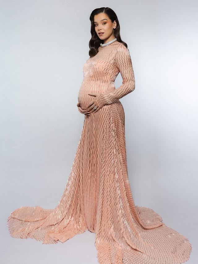 Instagram post by @haileesteinfeld for Repossi. Caption reads: What a night at the Golden Globes ✨ A night out....