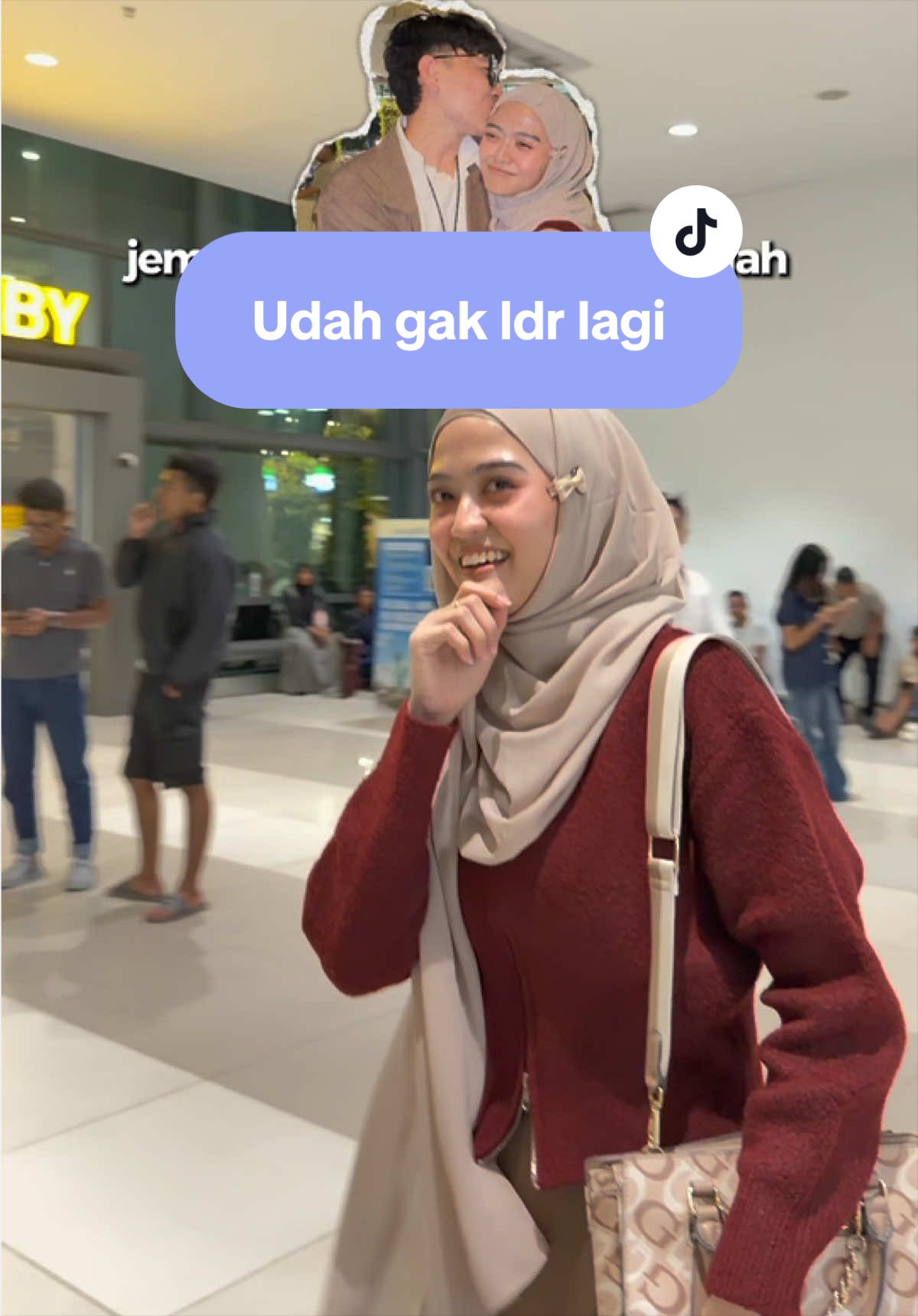 TikTok post by @trishaaazia for Hobebar Indonesia. Caption reads: akhirnya setelah sekian lama ldr ketemu....