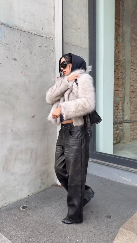 Instagram post by @suellensamara for Bershka. Caption reads: fit check pra falar ‘isfriô’ @Bershka....