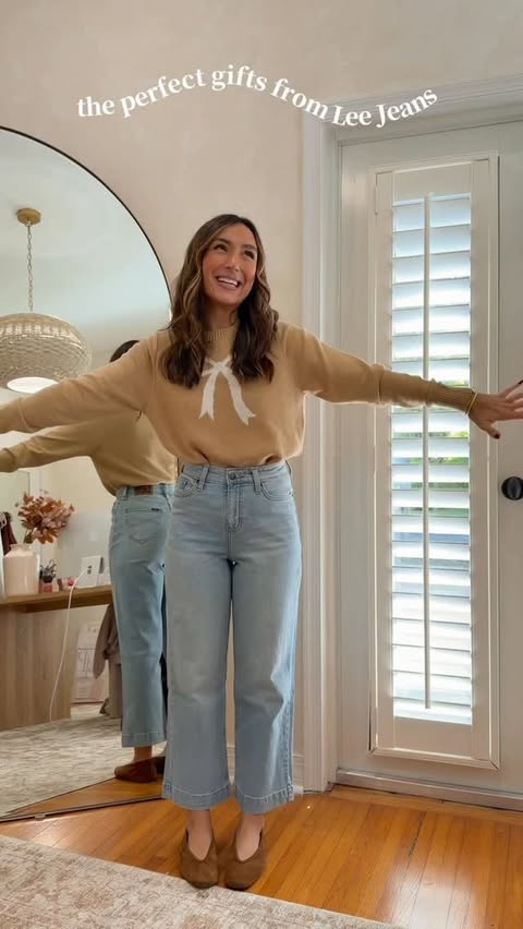 Instagram post by @laurenashleypatao for Lee Jeans. Caption reads: [...] 40% off!! 👏🏼👏🏼 These pieces from....