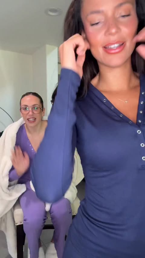 Instagram post by @kyra212green for YITTY. Caption reads: [...] one should I wear on Christmas?🎄 @yitty....