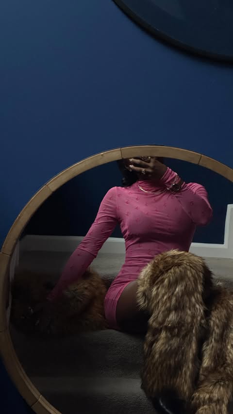 Instagram post by @damnthosesteaktacos for ShopAKIRA. Caption reads: [...] myself ofc. @babyphat x @shopakira for the....