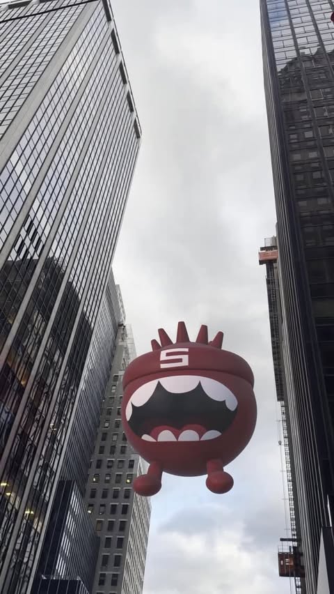 Instagram post by @scarlottatwins for Sheetz. Caption reads: @sheetz is that you? Making rounds this....