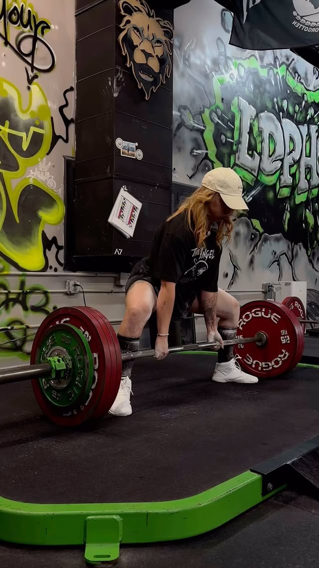 Instagram post by @heather.e.connor for Zone Smelling Salts. Caption reads: [...] @buildfastformula Smelling salts:....