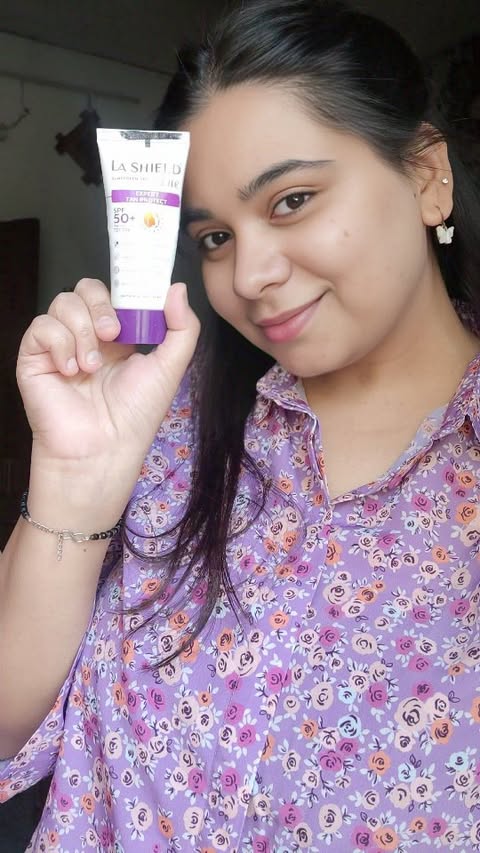 Instagram post by @beingsmritisingh_ for La Shield. Caption reads: [...] with Pure Mineral Sunscreen 🔥 This La....